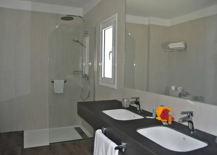 Rf San Borondon Szálloda