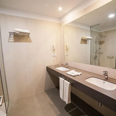 Rf San Borondon Hotel